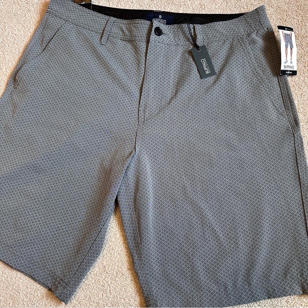 🆕 Buffalo men’s lightweight Grey/black Horton hybrid shorts sz 36